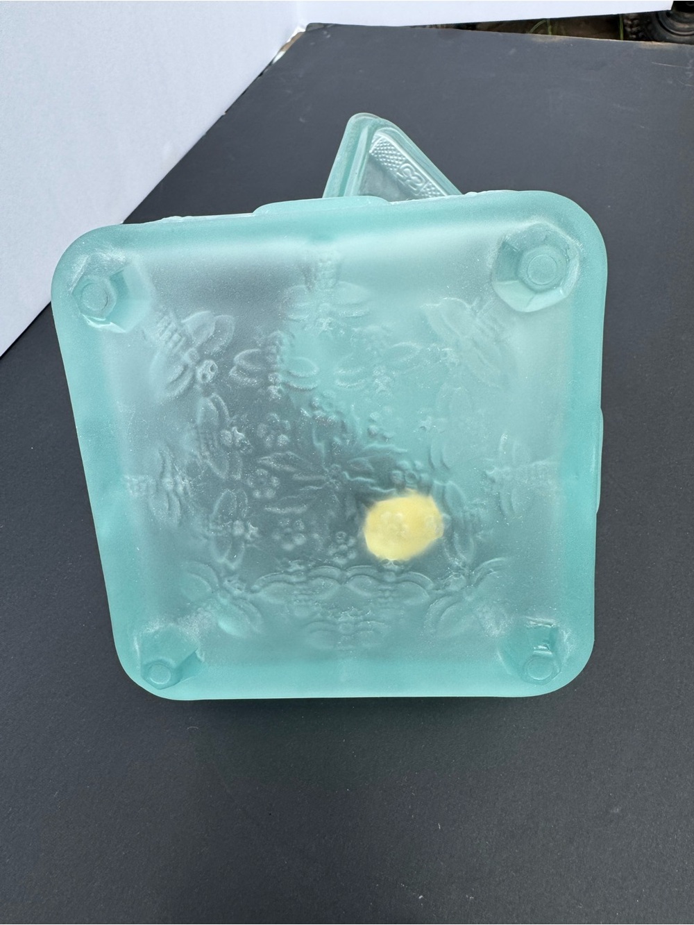 Vintage Rare Tiara Indiana Glass
Honey Bee Dish Frosted Blue - Picture 4 of 5